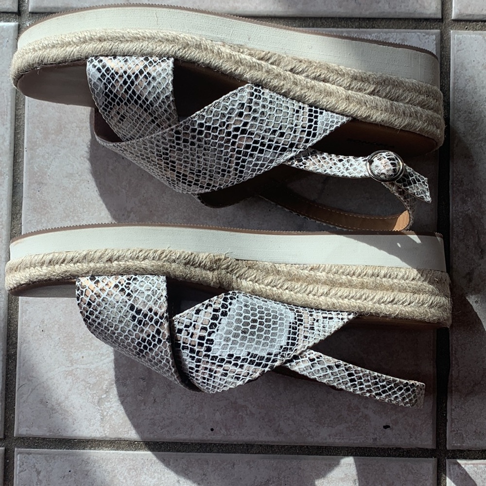 Leopard Sandals - Picture 4 of 10